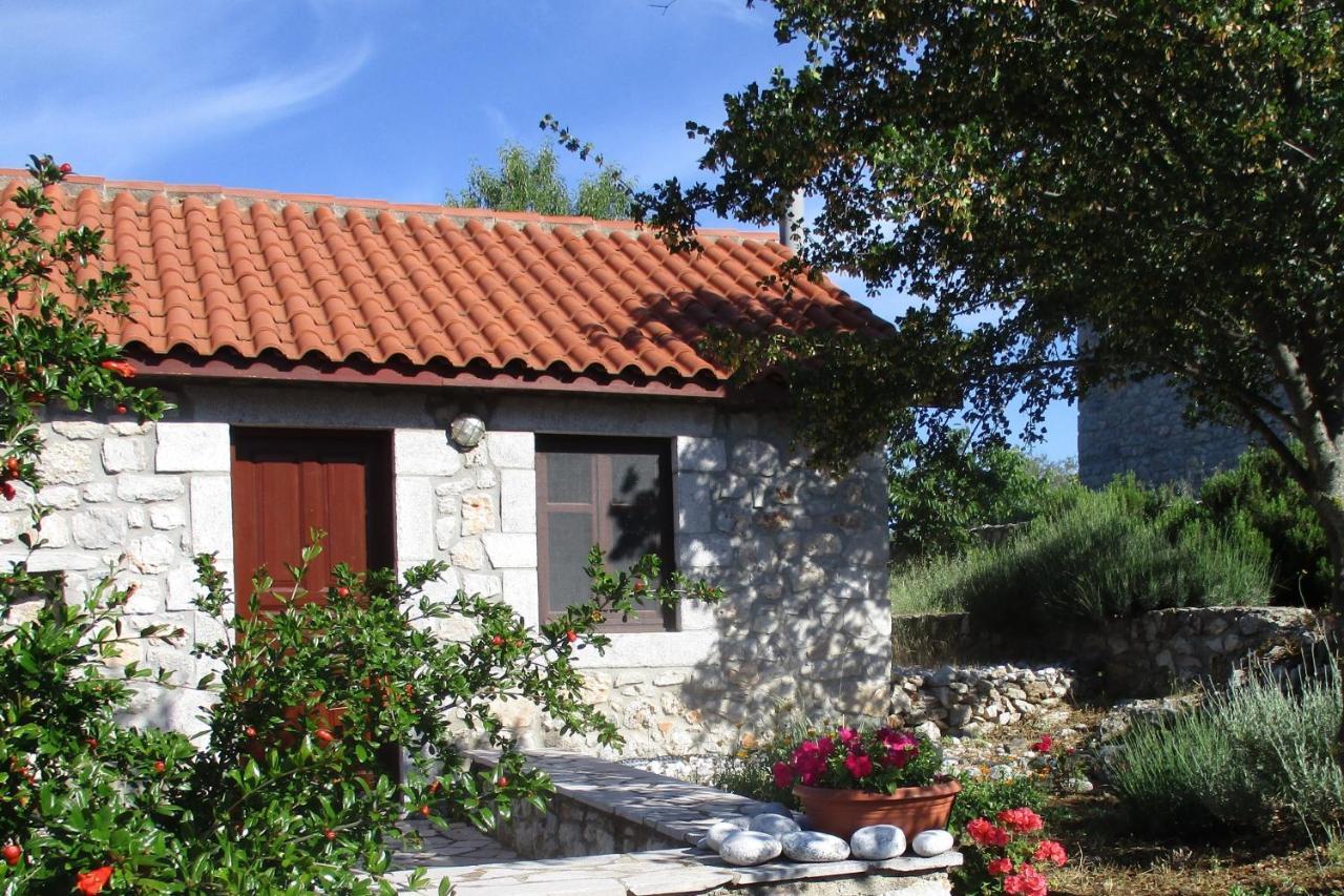 Villa Arcadian Stone House in a quiet landscape, Leonidion à Poúlithra Extérieur photo