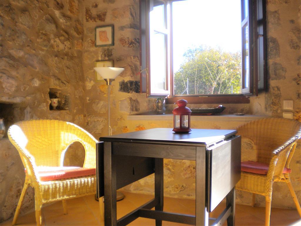 Villa Arcadian Stone House in a quiet landscape, Leonidion à Poúlithra Extérieur photo